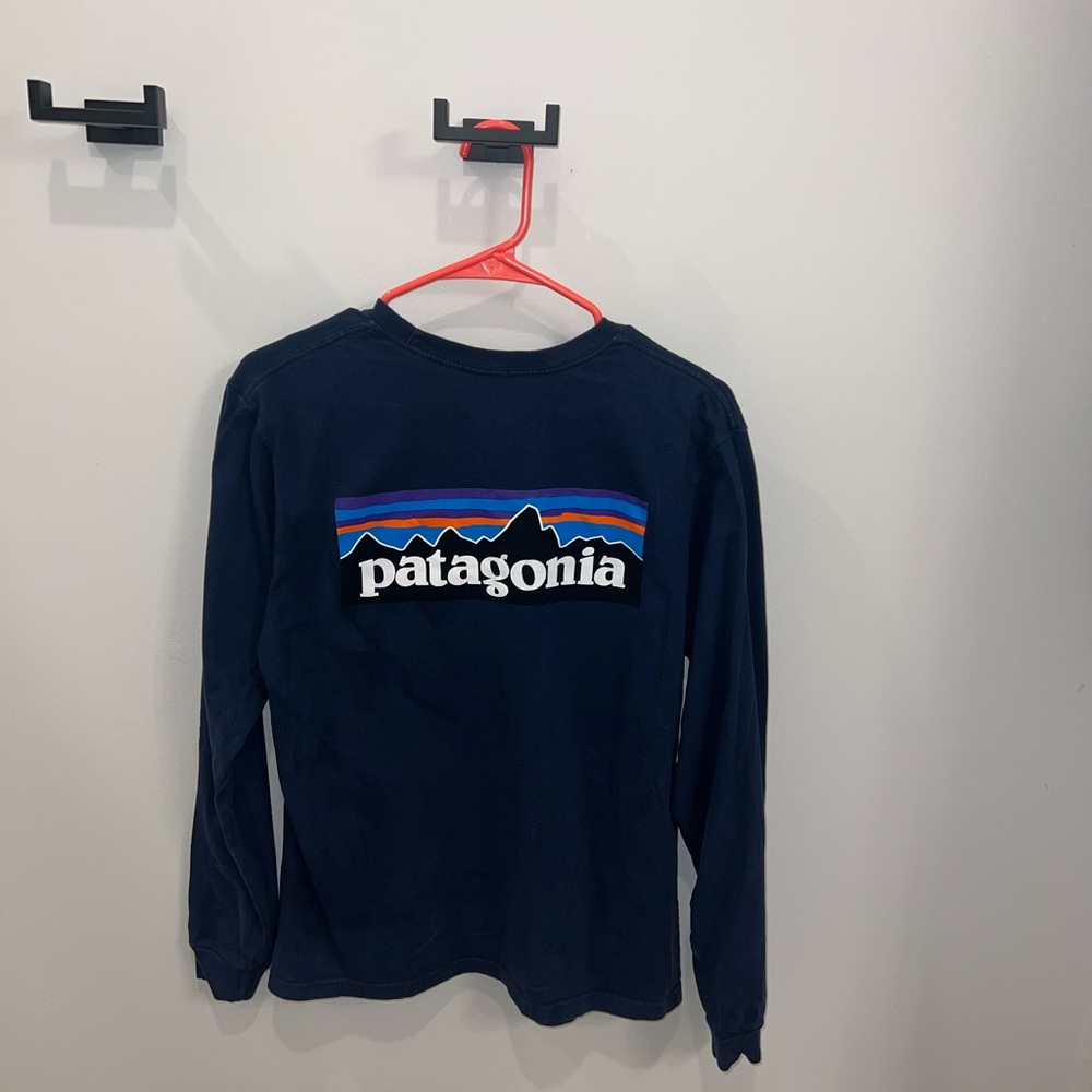 Men's Long-Sleeved P-6 Logo Responsibili-Tee Small